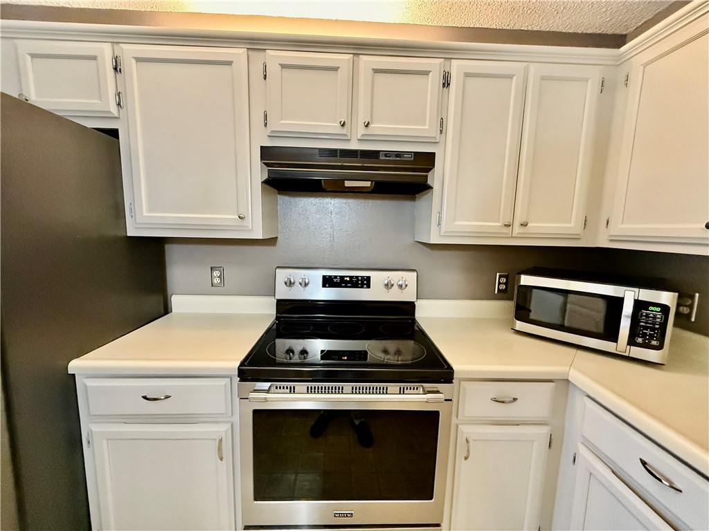 Eastridge Sub Rogers - Residential Lease