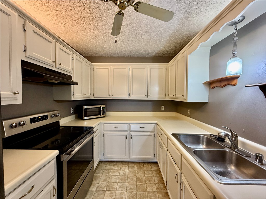 Eastridge Sub Rogers - Residential Lease