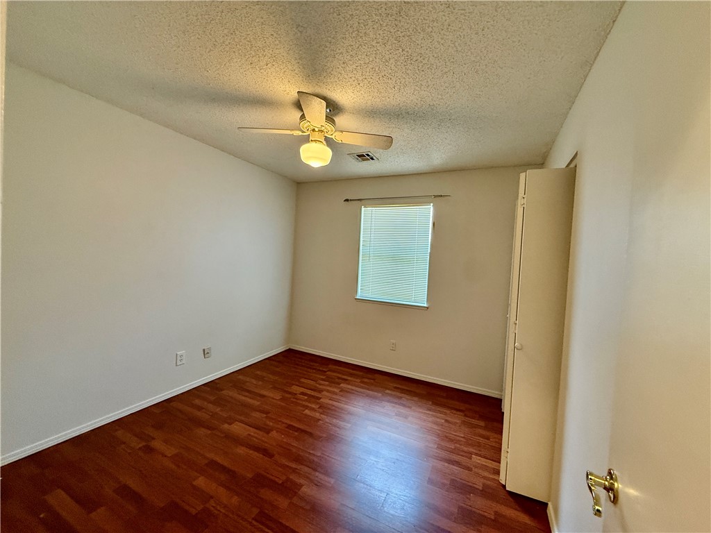 Eastridge Sub Rogers - Residential Lease