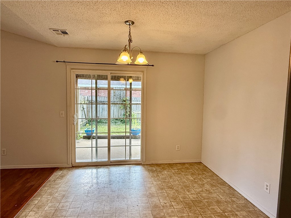Eastridge Sub Rogers - Residential Lease