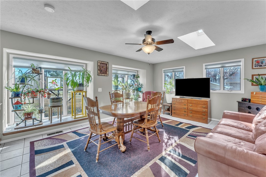 Unit 8 Holiday Island - Residential