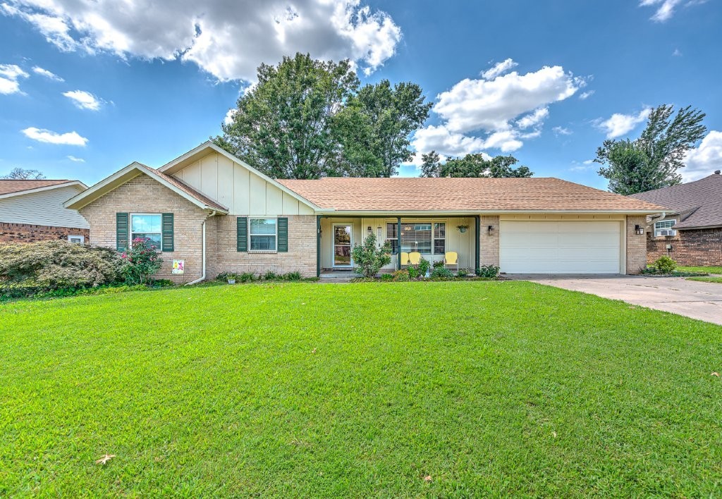 This classic home with updates is 3bed, 2.5bath with 2350sf of single story living space. Quiet & established neighborhood just minutes from downtown Rogers and Promenade. Walking distance to schools. Multiple living areas and a bright sunroom that overlooks the large backyard with garden area & mature trees. Kitchen features plenty of cabinets and walk-in pantry. Everyday comfort & convenience in this wonderful home.