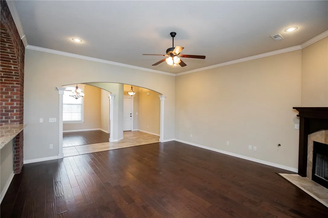 Bentonville, Arkansas 72712, United States, 4 Bedrooms Bedrooms, ,3 BathroomsBathrooms,Residential,Active,246134