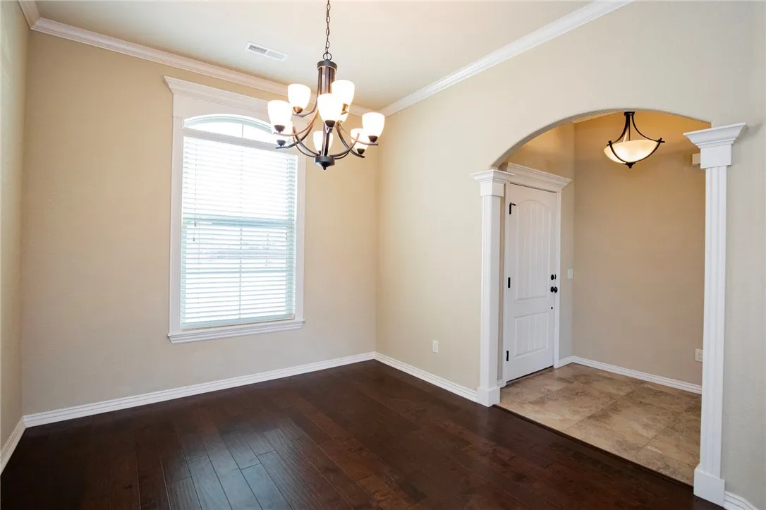 Bentonville, Arkansas 72712, United States, 4 Bedrooms Bedrooms, ,3 BathroomsBathrooms,Residential,Active,246134