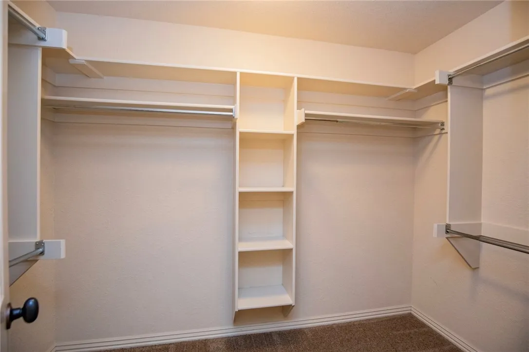 Bentonville, Arkansas 72712, United States, 4 Bedrooms Bedrooms, ,3 BathroomsBathrooms,Residential,Active,246134