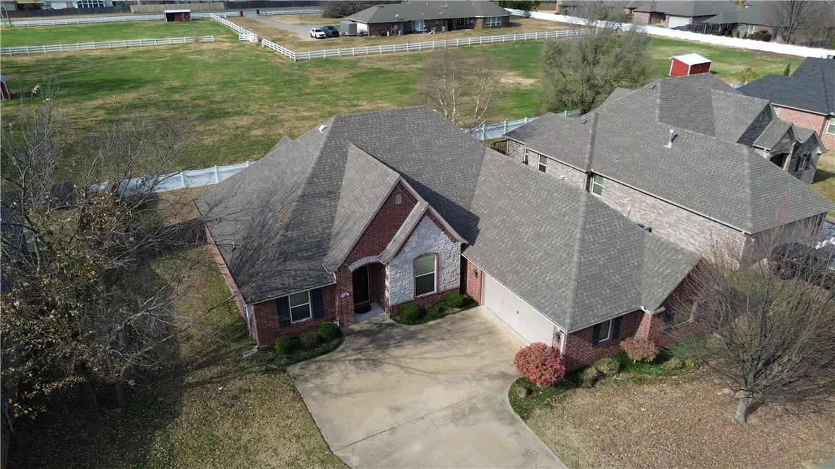 Bentonville, Arkansas 72712, United States, 4 Bedrooms Bedrooms, ,3 BathroomsBathrooms,Residential,Active,246134