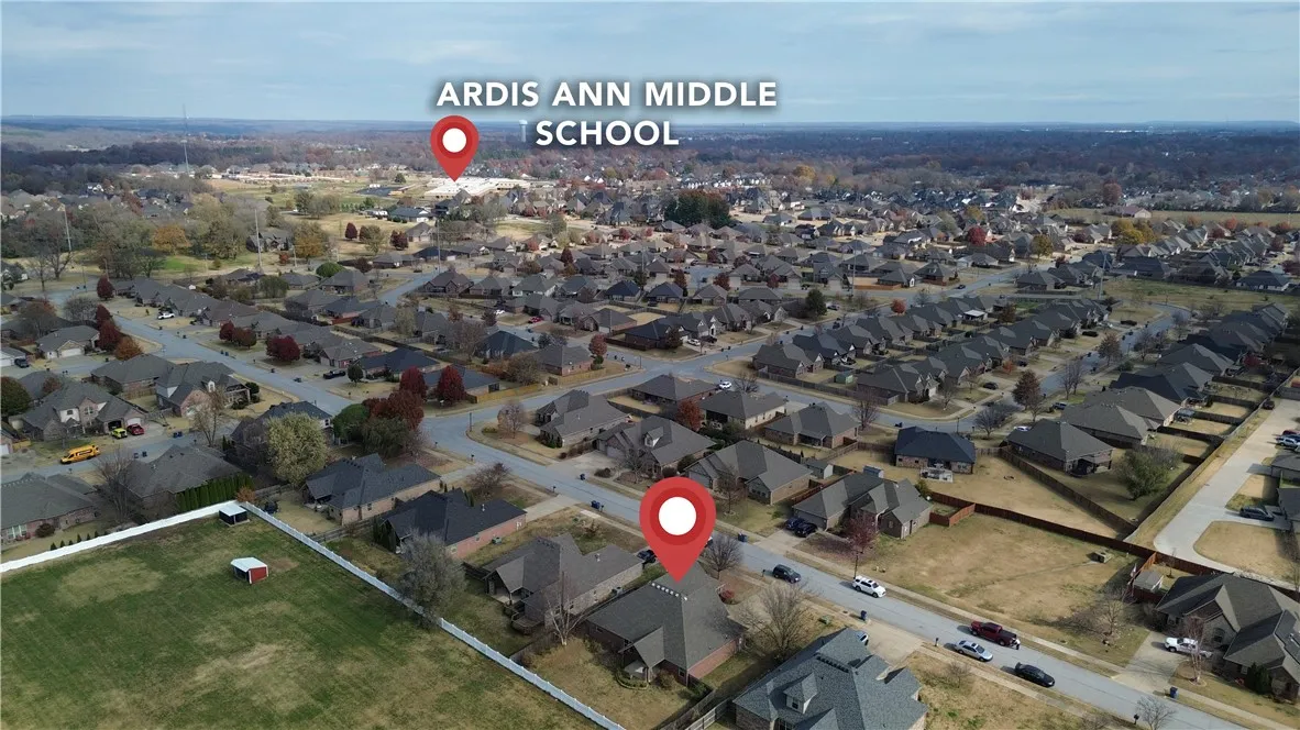 Bentonville, Arkansas 72712, United States, 4 Bedrooms Bedrooms, ,3 BathroomsBathrooms,Residential,Active,246134