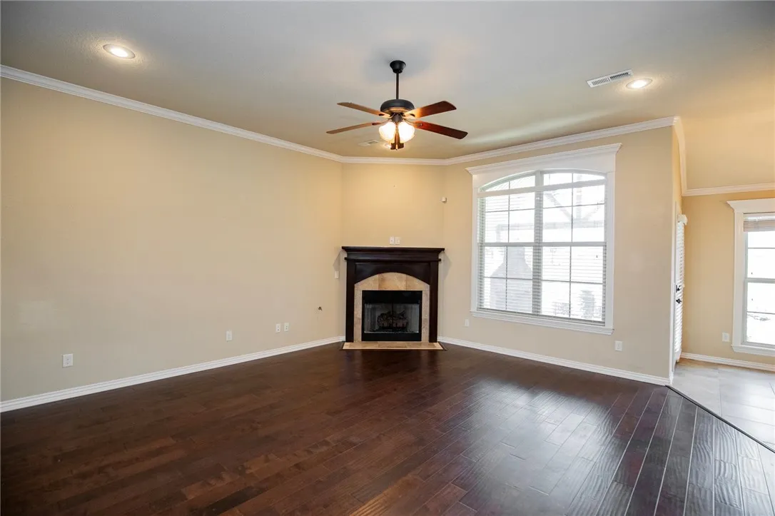 Bentonville, Arkansas 72712, United States, 4 Bedrooms Bedrooms, ,3 BathroomsBathrooms,Residential,Active,246134