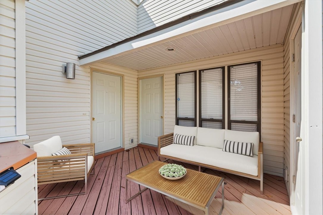 Unit 10 Holiday Island - Residential
