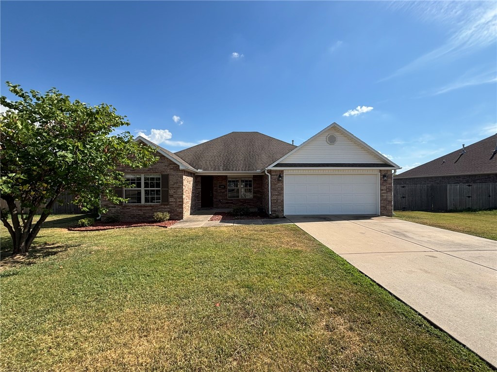 A 4 bedroom, 2 bath home almost 1700 square feet. Spacious living area & bedrooms. Eat in kitchen, Split floor plan, large master with stand up shower/ tub combo. Large fenced yard for privacy. Pets negotiable with additional deposit. Call to show!