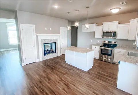 MLS: 1303892