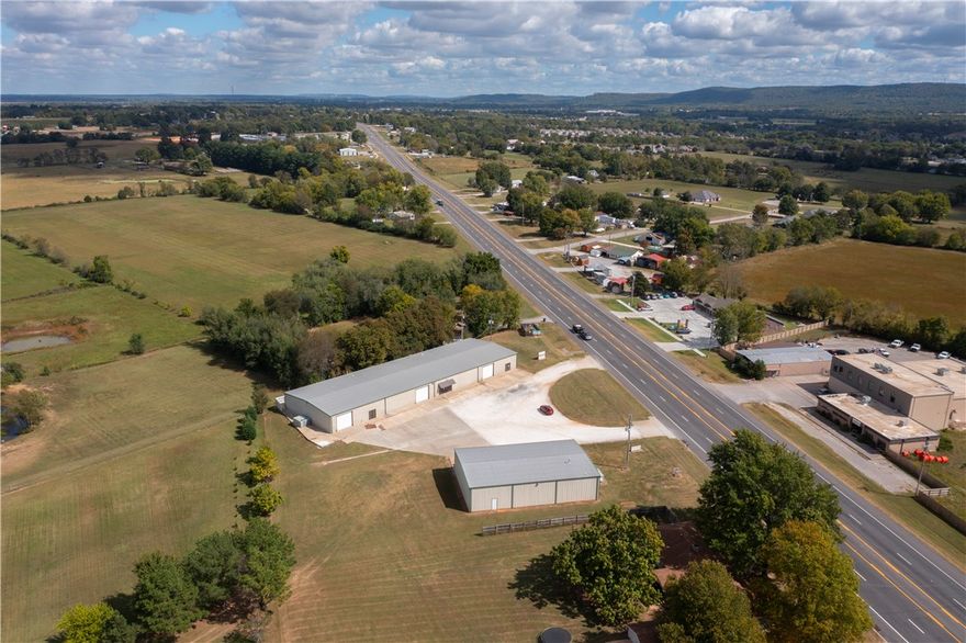 An opportunity you don't want to miss! 12,000 square feet of warehouse space right on highway 62. For a listing with both 4,000 and 12,000 square feet properties, please see MLS listing # 1288635.