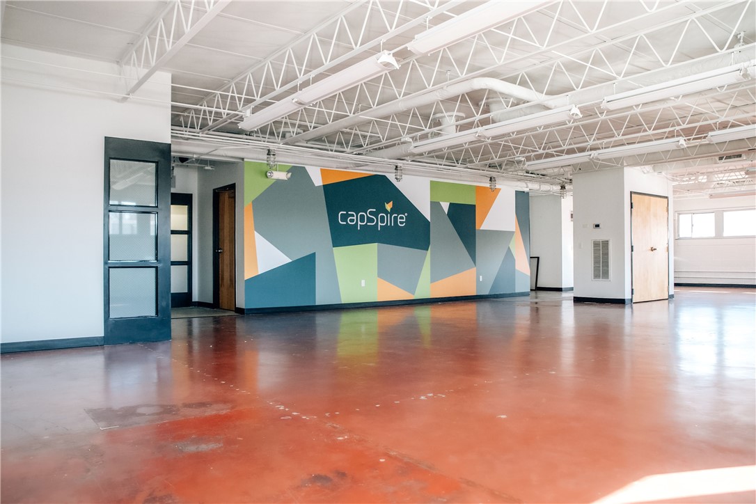 North College Ave Horizonta - Commercial Lease