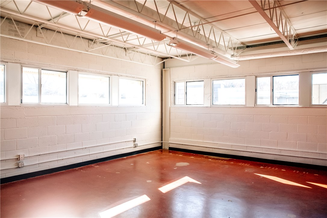 North College Ave Horizonta - Commercial Lease