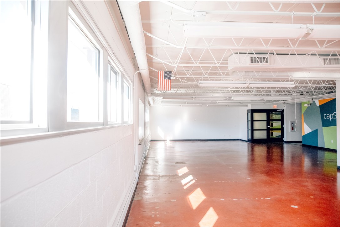 North College Ave Horizonta - Commercial Lease
