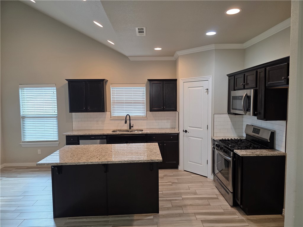Emerald Point - Residential