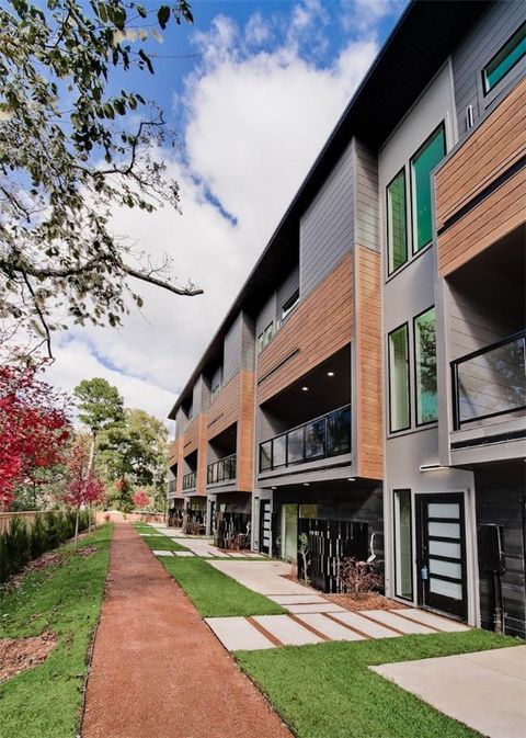 214 NW 9th Street Bentonville AR 72712