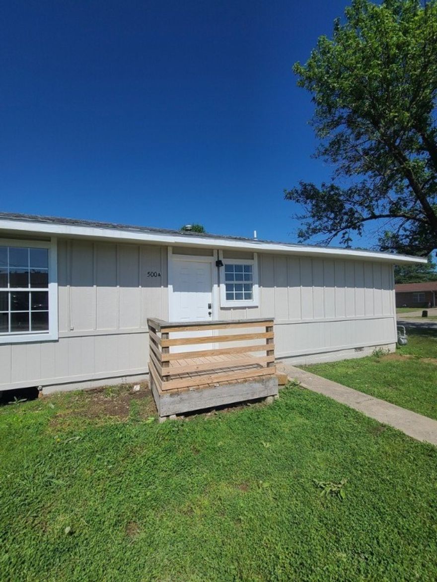 Newly remodeled 3-bedroom, 1-bath duplex just blocks from Luther George Park! This bright and spacious home features fresh interior and exterior paint, an open-concept living area, and an updated kitchen with granite countertops. You'll love the brand-new HVAC systems, new flooring, and modern fans and lighting throughout. Sunlight pours into every room, creating a warm and welcoming vibe. Enjoy driveway parking, a private backyard, and water included in rent. Don’t miss out—schedule your showing today!
