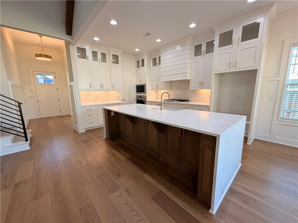 Crescent View - Residential