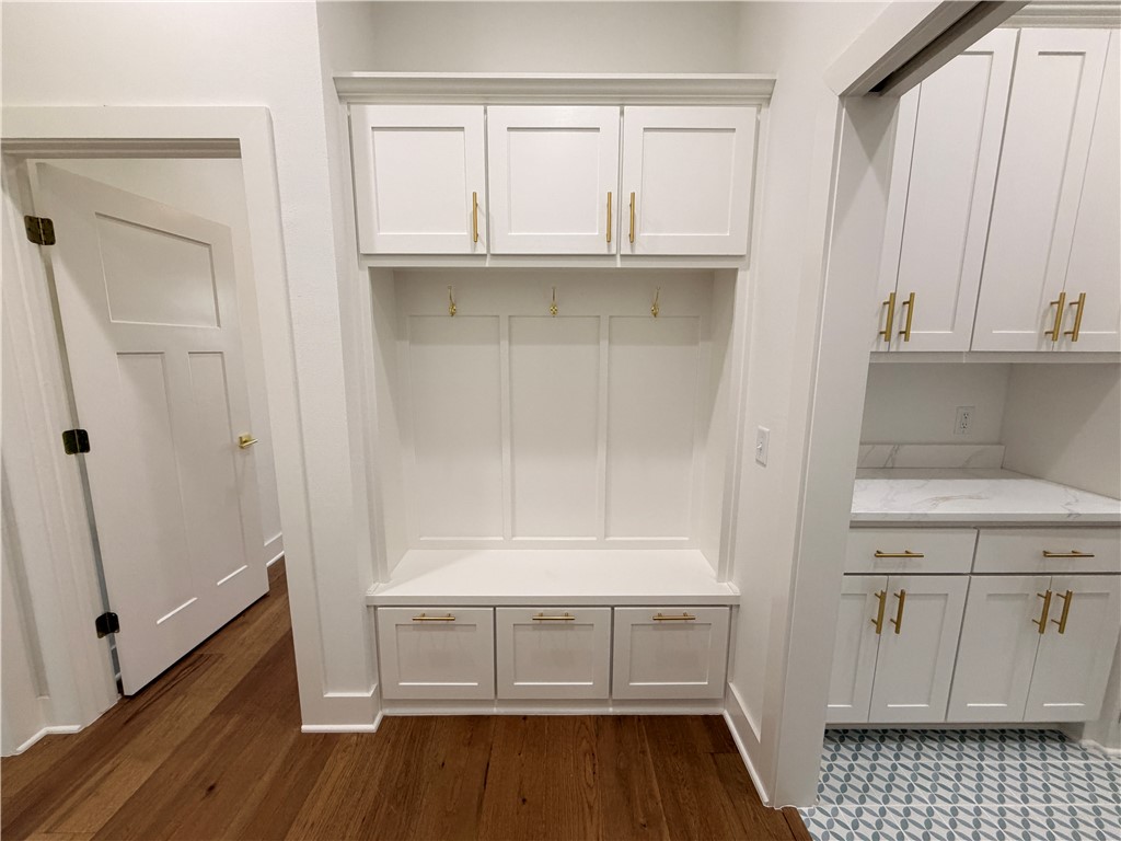 Crescent View - Residential