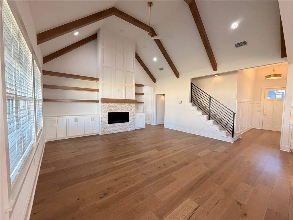 Crescent View - Residential