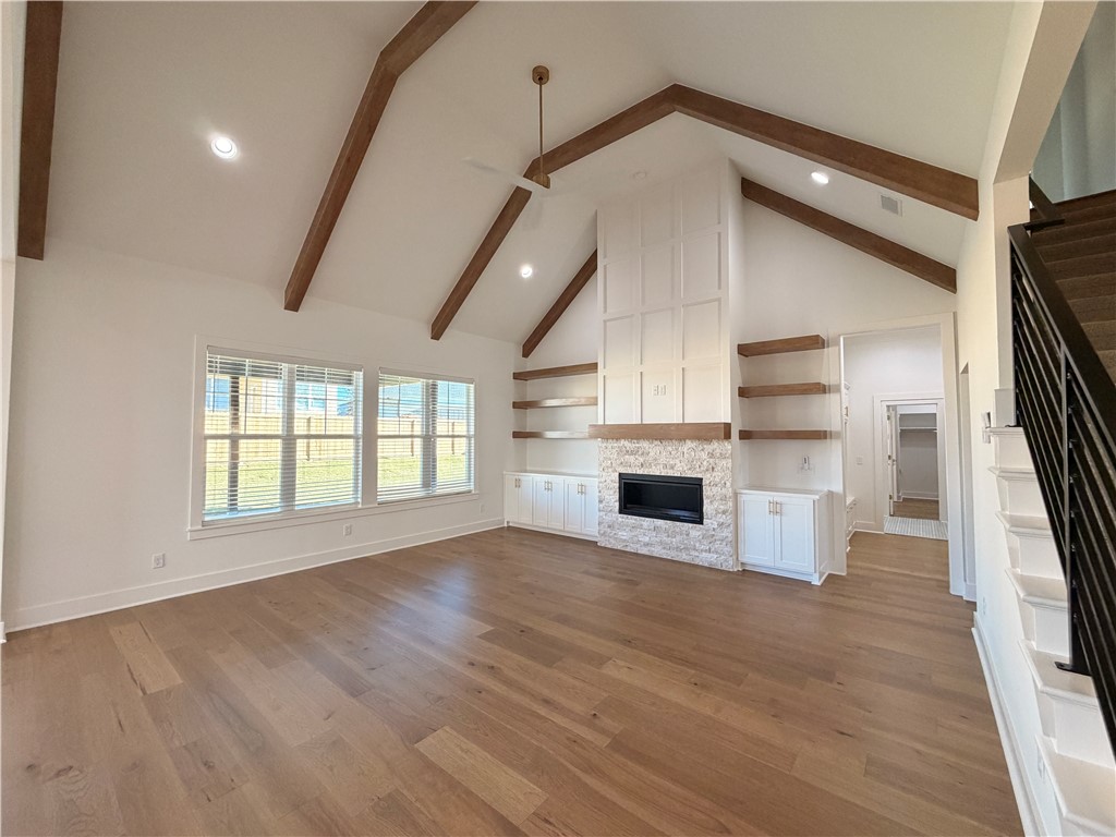 Crescent View - Residential