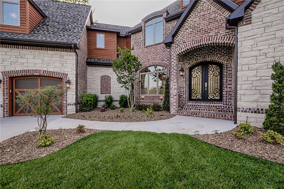 Oak Tree - Residential