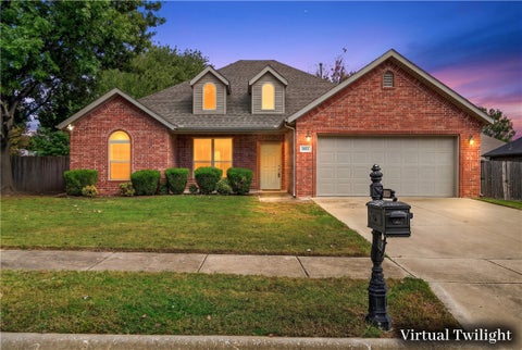 Photo of 2622 N Brush Creek Drive, Fayetteville, AR 72704 (MLS # 1366054)