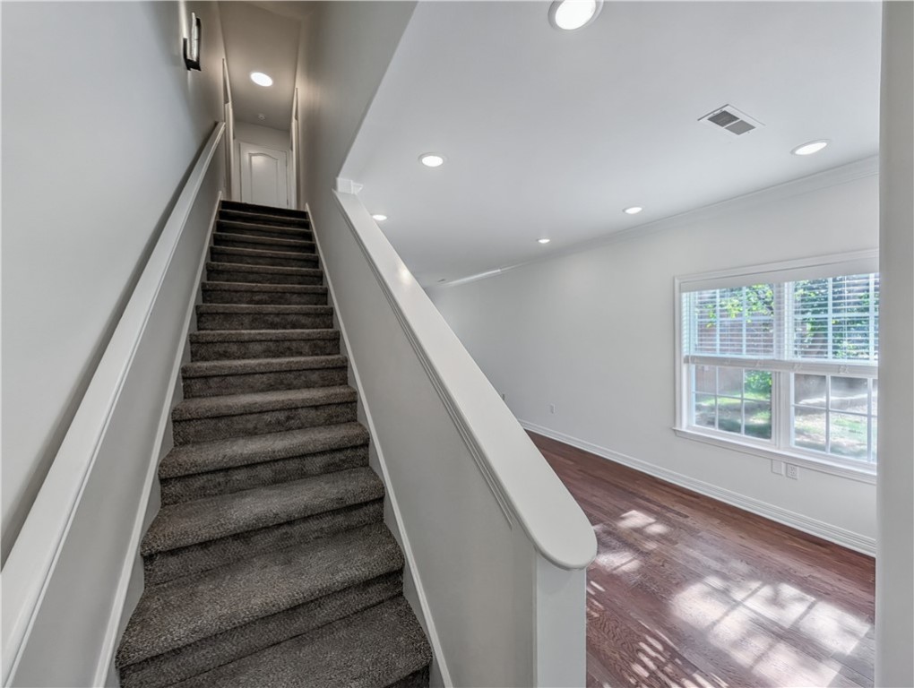 Homes At Oakmont Horizontal Prop Rogers - Residential