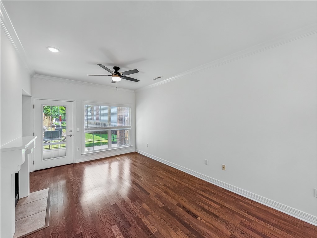 Homes At Oakmont Horizontal Prop Rogers - Residential