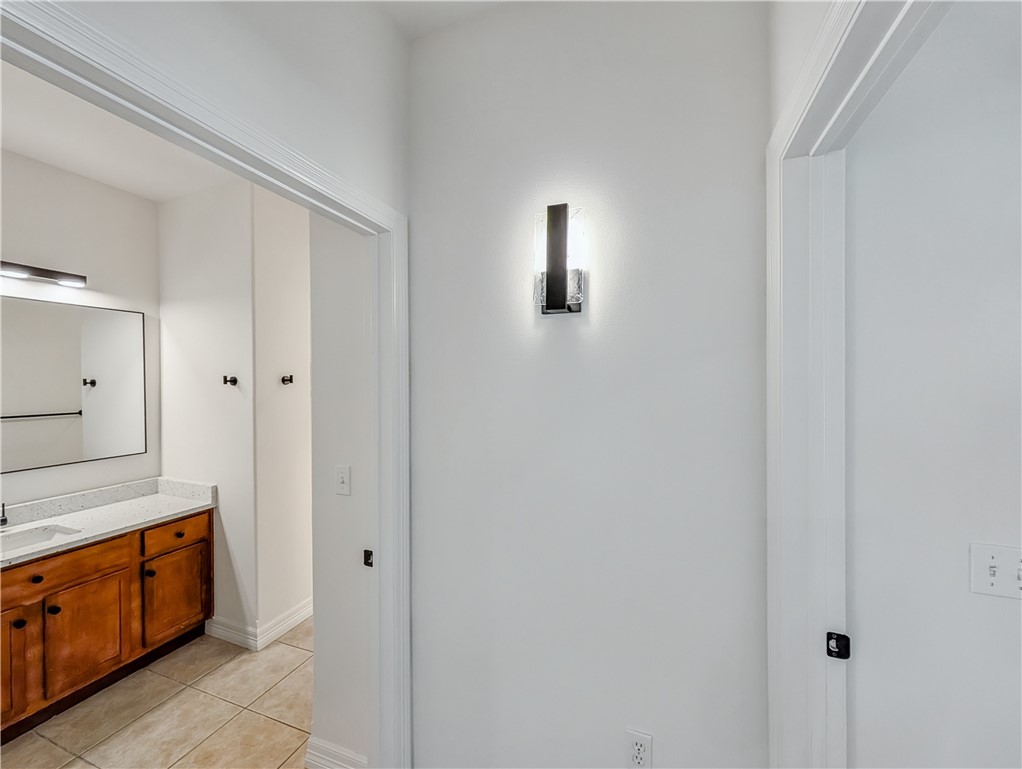 Homes At Oakmont Horizontal Prop Rogers - Residential