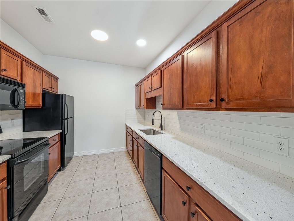 Homes At Oakmont Horizontal Prop Rogers - Residential