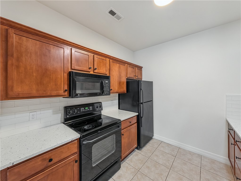 Homes At Oakmont Horizontal Prop Rogers - Residential