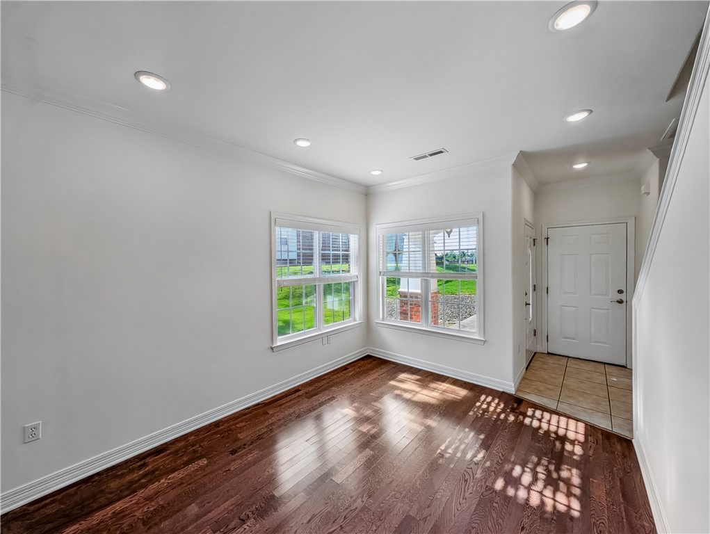 Homes At Oakmont Horizontal Prop Rogers - Residential