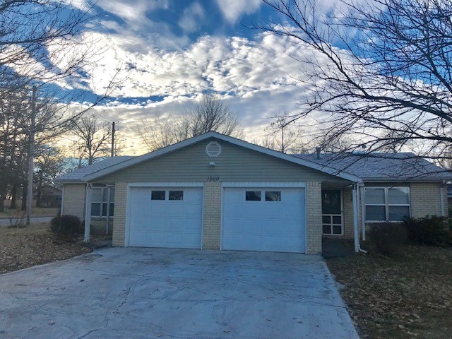 Rolling Oaks - Residential Lease