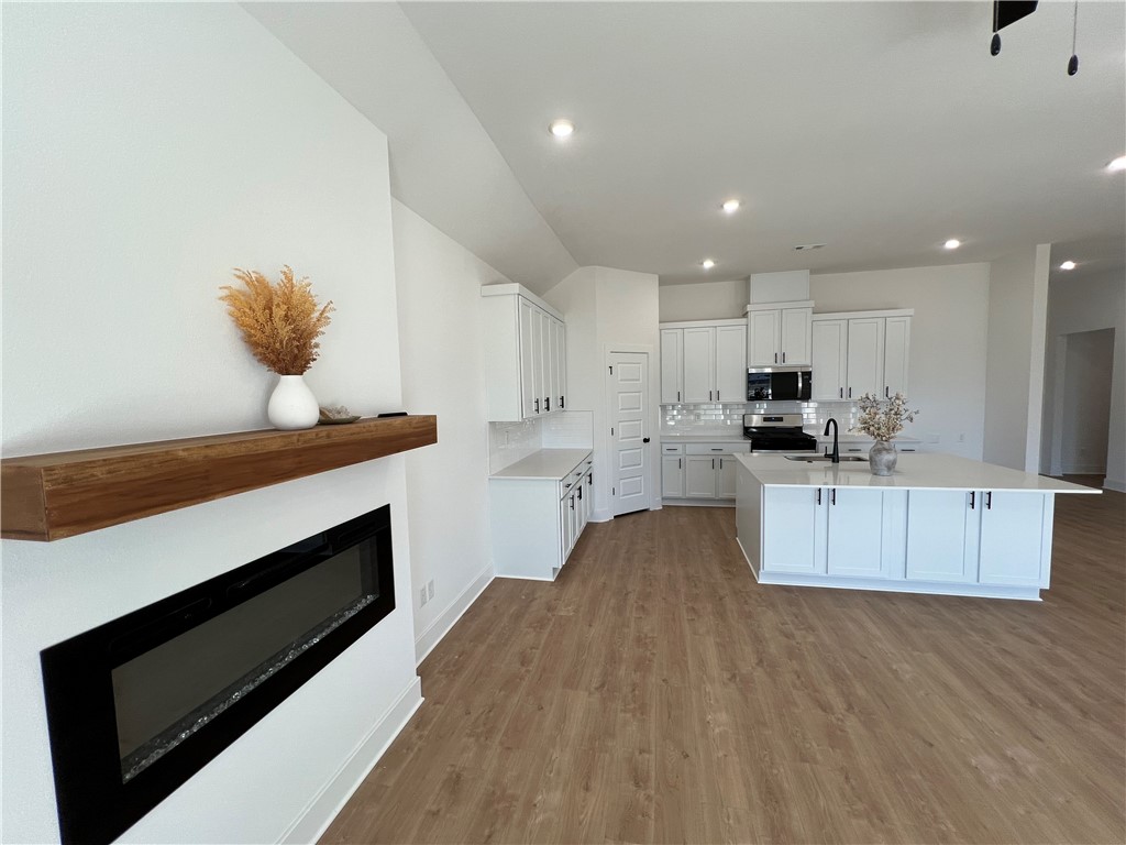 Hillcrest Sub Ph I Siloam Spgs - Residential Lease