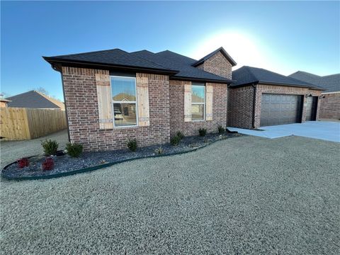 Photo of 7004 E Sugarloaf Street, Siloam Springs, AR 72761 (MLS # 1333708)