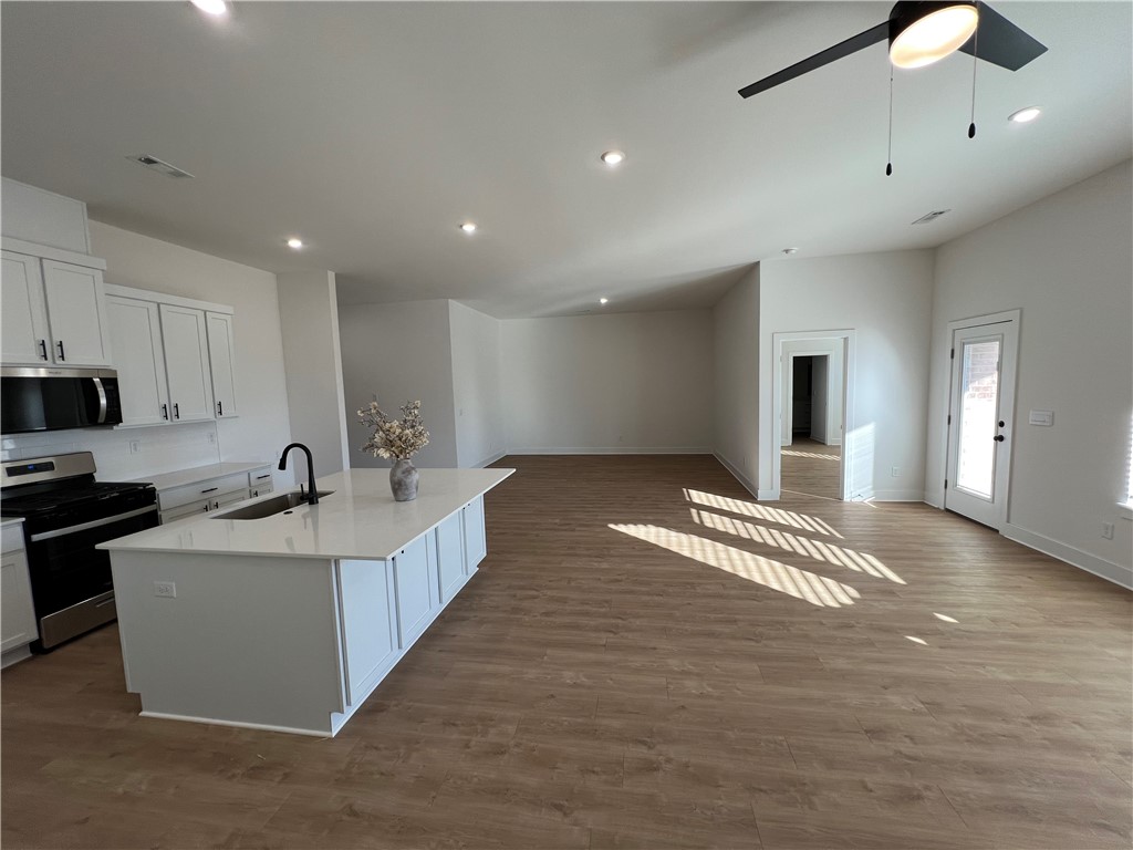 Hillcrest Sub Ph I Siloam Spgs - Residential Lease