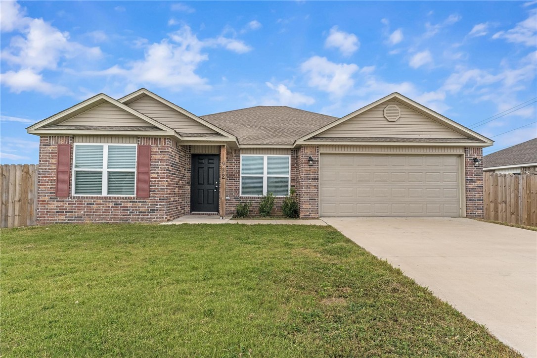 This Beautiful Siloam Springs home is a MUST SEE!! 4 bedrooms and 2 full baths with 1640 square feet of living space! Some of the features include neutral color paint throughout, Wall to wall luxury wood vinyl flooring, stainless steel appliances, hard surface countertops and lots of storage. The primary bedroom features an en suite bathroom with a walk-in closet. This home is ready for a new family to call home. Schedule a showing soon!