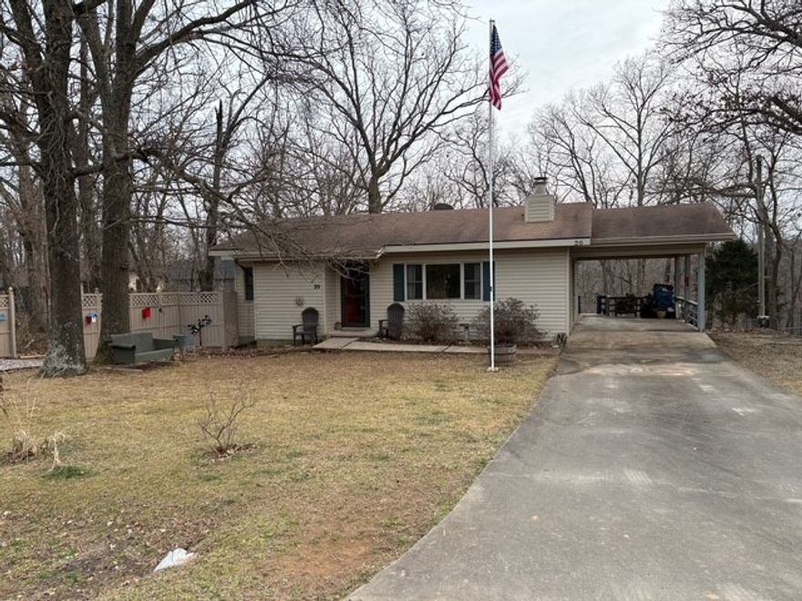 Looking for a great home in a good neighborhood, look no more. Home has 2 bedrooms with an extra room off the 2nd bedroom. Fireplace in the living room for added comfort on a cold night.  Enjoy the space outside on the deck or when the bugs start to bite go into the screened in porch.  Large, level back yard with storage shed and common property behind for that added privacy.  Yard has underground invisible fence around the perimeter.