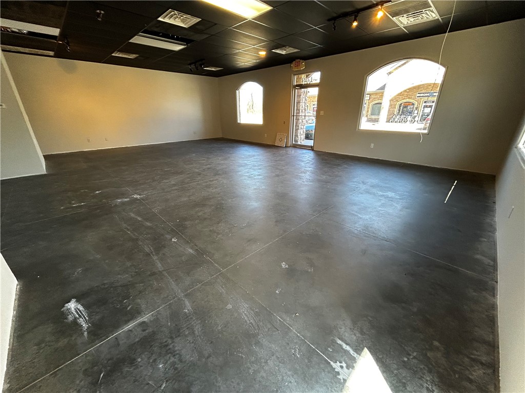 Murphy Comm Sub Lt 2,3 Bvv - Commercial Lease