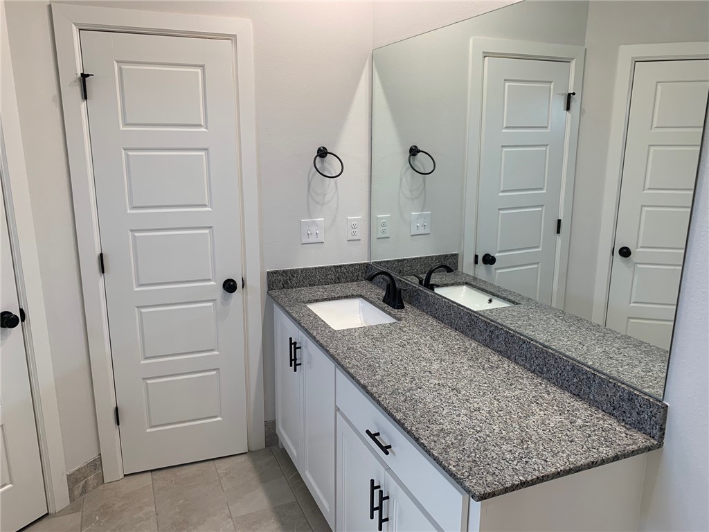 BARRINGTON PLACE-CENTERTON - Residential