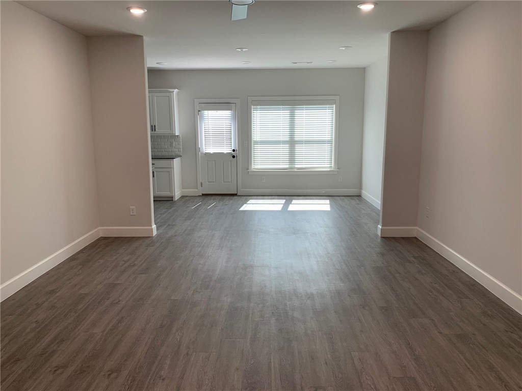 BARRINGTON PLACE-CENTERTON - Residential