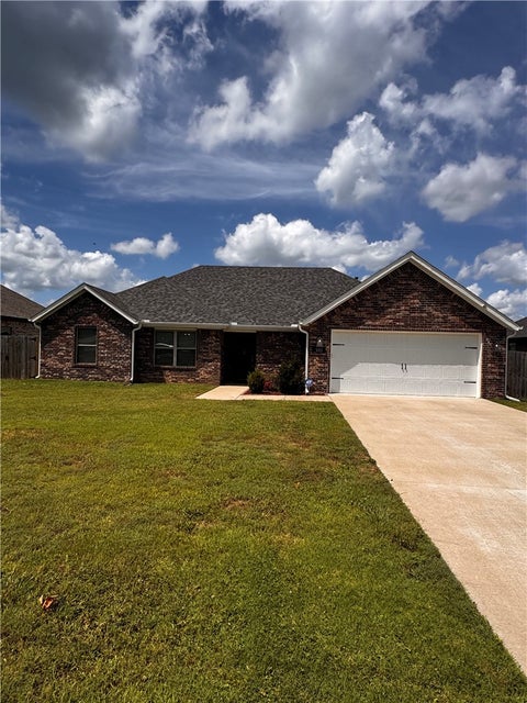 Photo of 903 Lawlis Road, Siloam Springs, AR 72761 (MLS # 1355944)