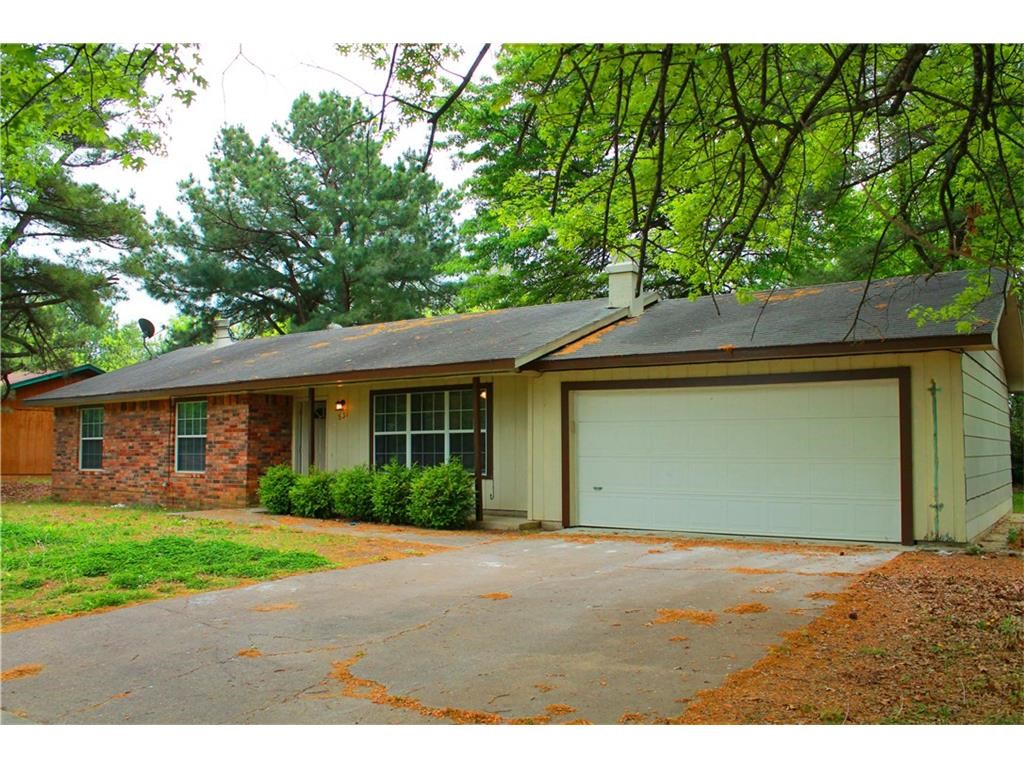 Great place to call home. Available today!!