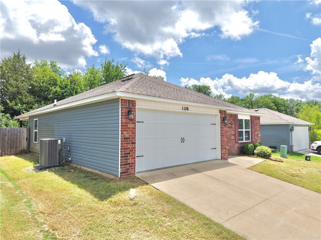 1170 S Kingfisher Lane