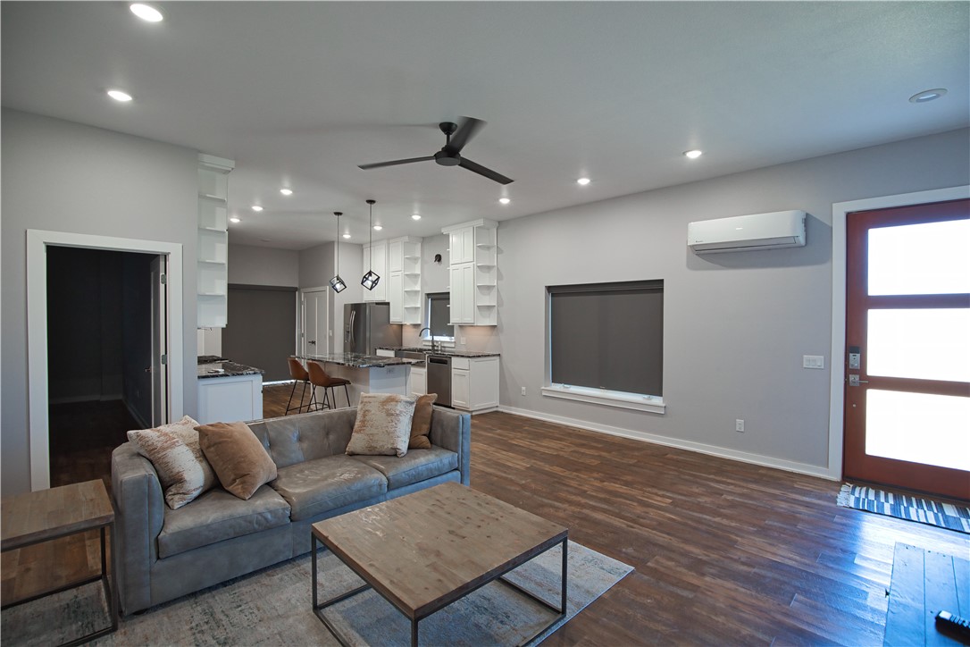 01-18-32-HIGHFILL - Residential