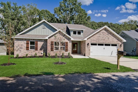Photo of 20 Hebrides Lane, Bella Vista, AR 72715 (MLS # 1361038)