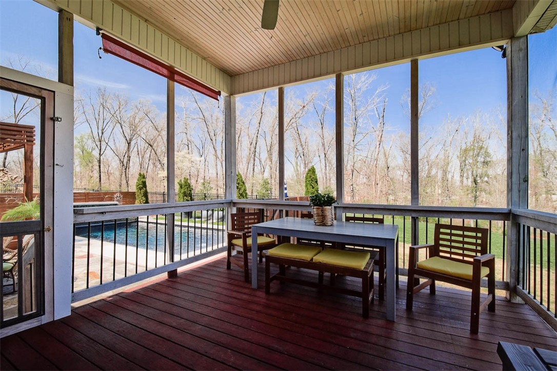 VERSAILLES SUB-CENTERTON - Residential