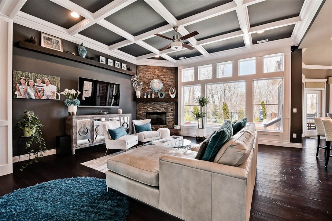 VERSAILLES SUB-CENTERTON - Residential